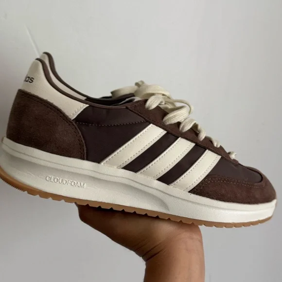 adidas gazelle silver green womens adidas RUN 70s 2.0 Women's Shoes - Brown